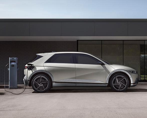 Компания Hyundai представила электромобиль Ioniq 5 американского производства / Авто и транспорт / iXBT Live