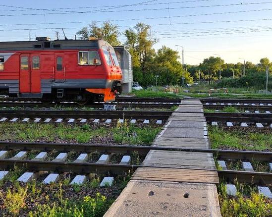Почему в России поезда стучат колесами, а в Европе – нет / Авто и транспорт / iXBT Live